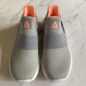 Reebok athletic shoes women’s size 7